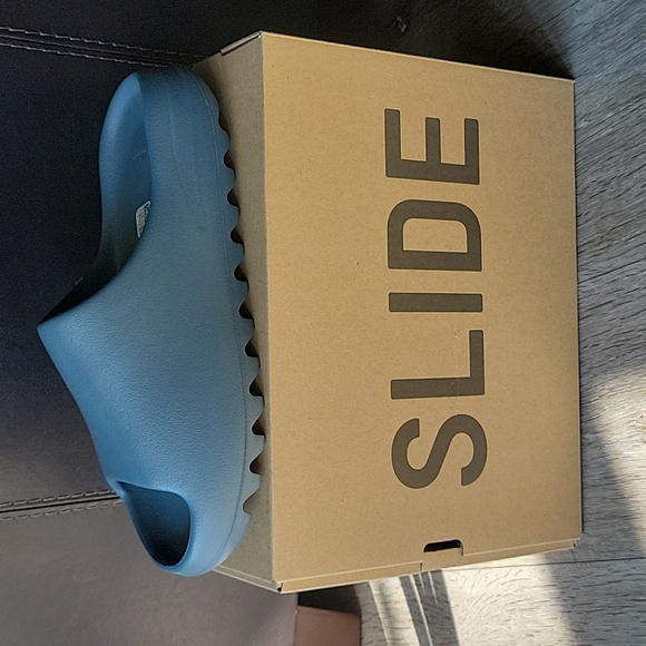 YEEZY SLIDE SLATE MARINE / SLATE MARINE / SLATE MARINE - Picture 16 of 17